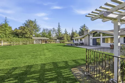 Exterior - 926 Ranch View Ln, Solvang, CA 93463 photo 9 of 11