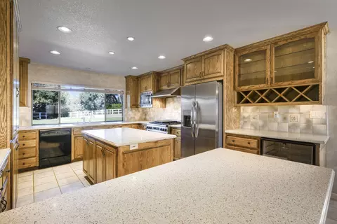 Kitchen - 926 Ranch View Ln, Solvang, CA 93463 photo 3 of 5