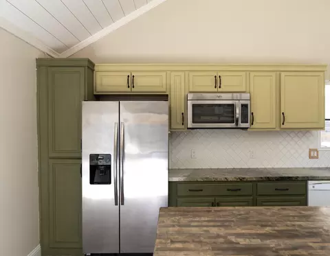 Kitchen - 232 Vega Ave, Lompoc, CA 93436 photo 6 of 7