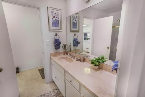 Bath - 3375 Foothill Rd UNIT 1132, Carpinteria, CA 93013 photo 1 of 7