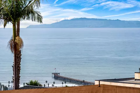 440 Mariposa Dr, Ventura, CA 93001