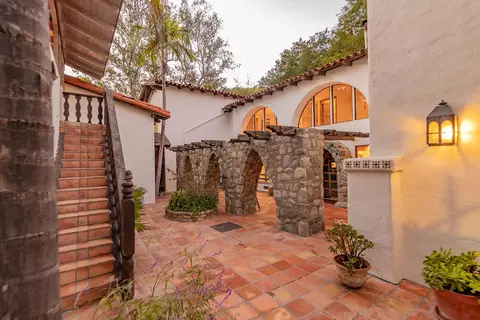 1519 Ayers Ave, Ojai, CA 93023 photo 8