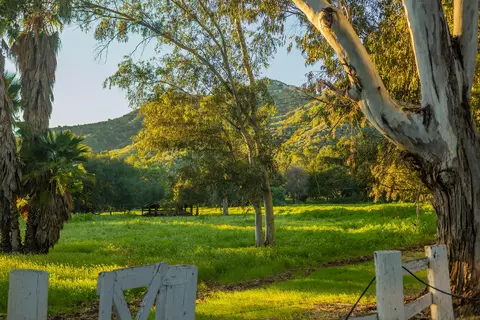 1519 Ayers Ave, Ojai, CA 93023 photo 2