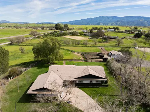 1510 Meadowvale Rd, Santa Ynez, CA 93460