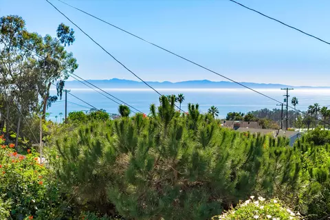 735 Juanita Ave, Santa Barbara, CA 93109