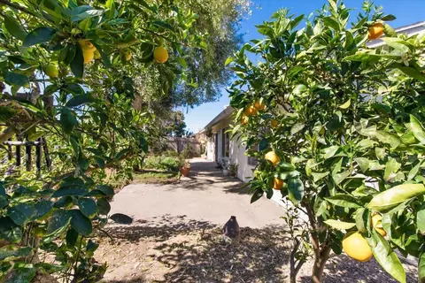 Exterior - 1704 E Nectarine Ave, Lompoc, CA 93436 photo 3 of 4