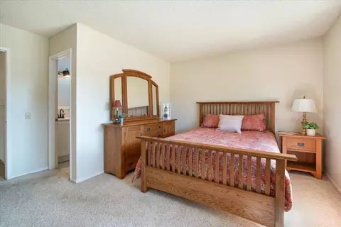 Bedroom - 1704 E Nectarine Ave, Lompoc, CA 93436 photo 2 of 6