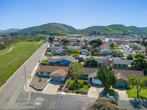 View/Area - 1704 E Nectarine Ave, Lompoc, CA 93436 photo 2 of 4