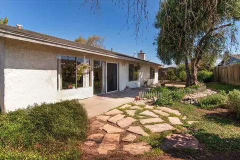 Exterior - 1704 E Nectarine Ave, Lompoc, CA 93436 photo 2 of 4