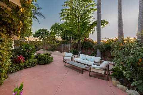 Exterior - 5402 Cameo Rd, Carpinteria, CA 93013 photo 9 of 10