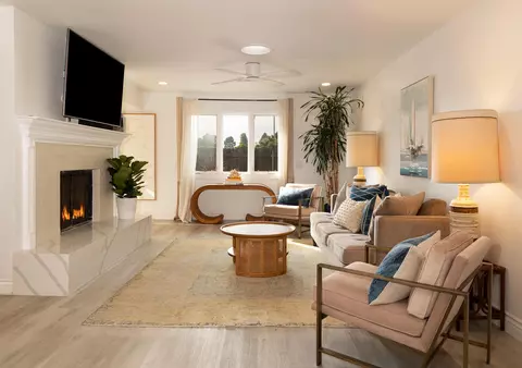 Living - 5402 Cameo Rd, Carpinteria, CA 93013 photo 1 of 2