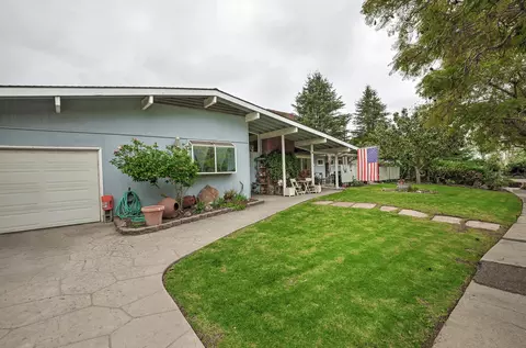 844 Iaiqua Ln, Santa Barbara, CA 93110