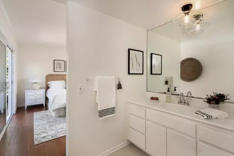 Bath - 5474 Berkeley Rd, Santa Barbara, CA 93111 photo 2 of 2