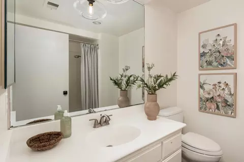 Bath - 5474 Berkeley Rd, Santa Barbara, CA 93111 photo 1 of 2