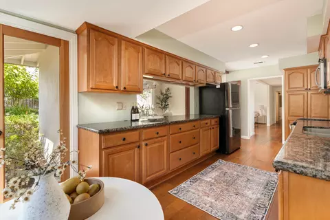 Kitchen - 5474 Berkeley Rd, Santa Barbara, CA 93111 photo 2 of 2
