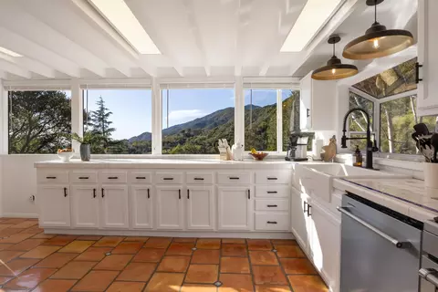 Kitchen - 3091 Hidden Valley Ln, Montecito, CA 93108 photo 4 of 4