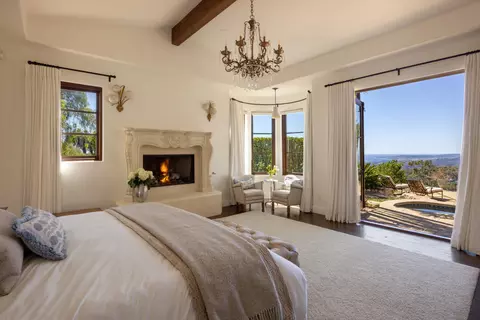 Bedroom - 3091 Hidden Valley Ln, Montecito, CA 93108 photo 2 of 7