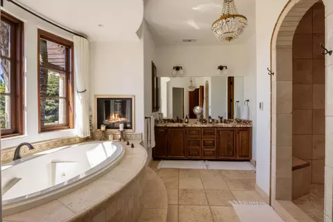 Bath - 3091 Hidden Valley Ln, Montecito, CA 93108 photo 1 of 3