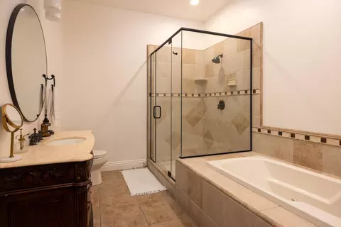 Bath - 3091 Hidden Valley Ln, Montecito, CA 93108 photo 3 of 3