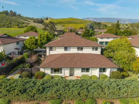 319 Northgate Dr #A, Goleta, CA 93117
