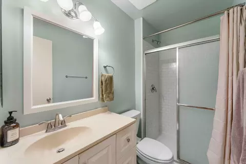 Bath - 319 Northgate Dr #A, Goleta, CA 93117 photo 1 of 2