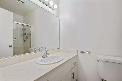 Bath - 313 Northgate Dr #D, Goleta, CA 93117 photo 1 of 3