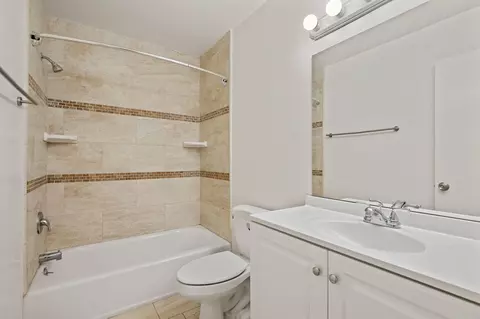 Bath - 313 Northgate Dr #D, Goleta, CA 93117 photo 3 of 3
