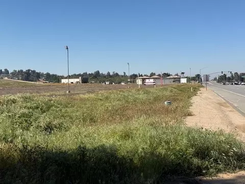 5901 Comanche Dr, Bakersfield, CA 93306 photo 6