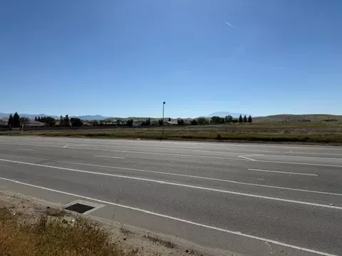 5901 Comanche Dr, Bakersfield, CA 93306 photo 5