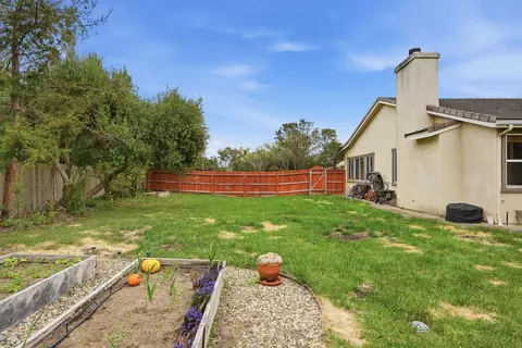 Exterior - 521 Y Pl, Lompoc, CA 93436 photo 8 of 11