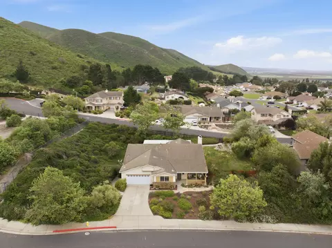 View/Area - 521 Y Pl, Lompoc, CA 93436 photo 3 of 11
