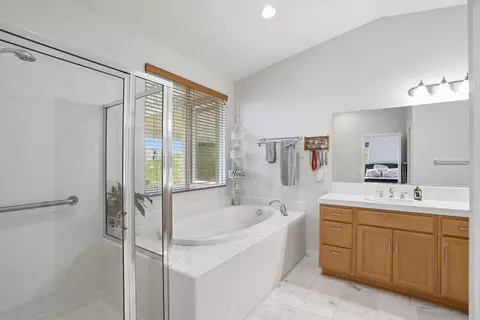 Bath - 521 Y Pl, Lompoc, CA 93436 photo 1 of 7