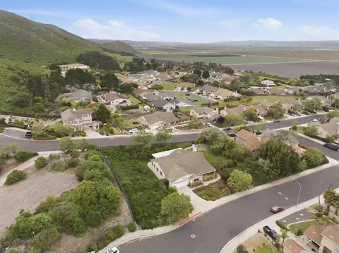 View/Area - 521 Y Pl, Lompoc, CA 93436 photo 4 of 11