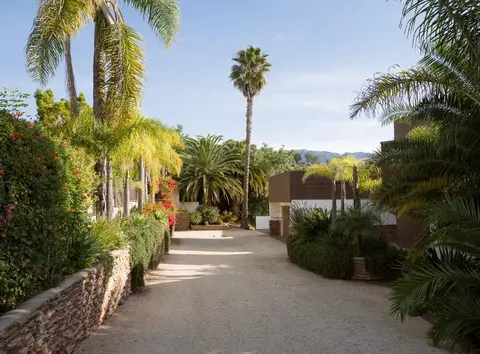 1776 Eucalyptus Hill Rd, Santa Barbara, CA 93103
