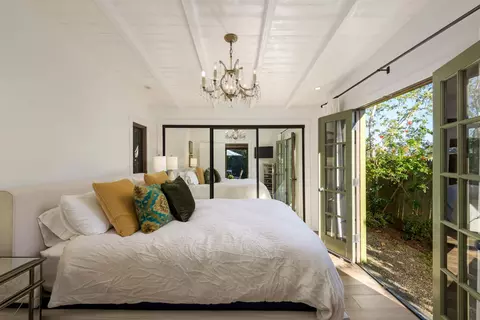 Bedroom - 549 Hot Springs Rd, Montecito, CA 93108 photo 4 of 6
