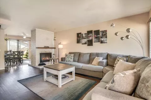 Living - 1601 Barrington Ct, Lompoc, CA 93436 photo 3 of 4