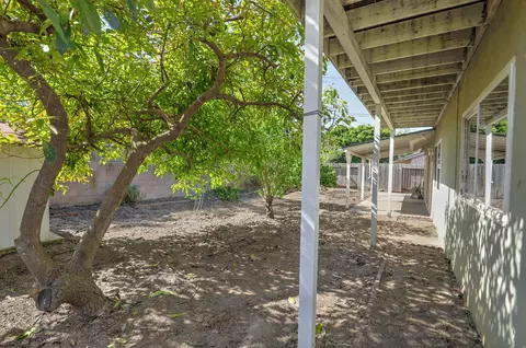 Exterior - 4873 Rhoads Ave, Goleta, CA 93111 photo 4 of 5
