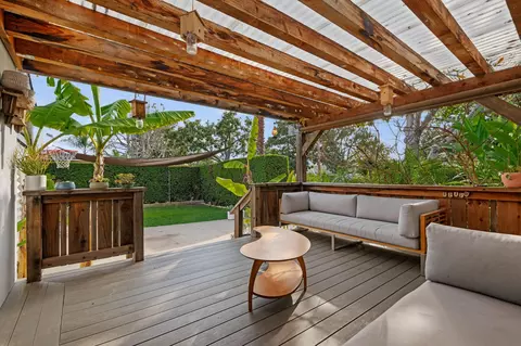 2975 Valencia Dr, Santa Barbara, CA 93105