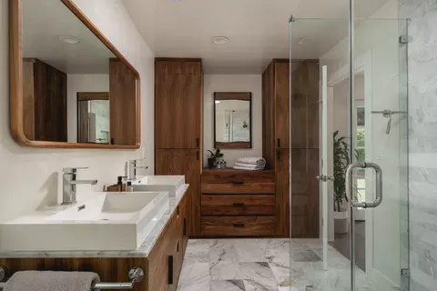 Bath - 571 Windsor Ave, Goleta, CA 93117 photo 1 of 3