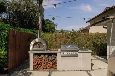 Exterior - 571 Windsor Ave, Goleta, CA 93117 photo 8 of 20