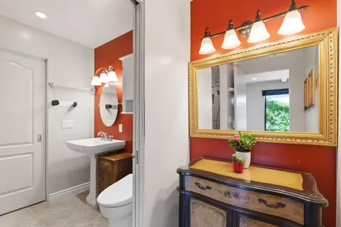 Bath - 4436 Mesa Ln, Carpinteria, CA 93013 photo 1 of 3