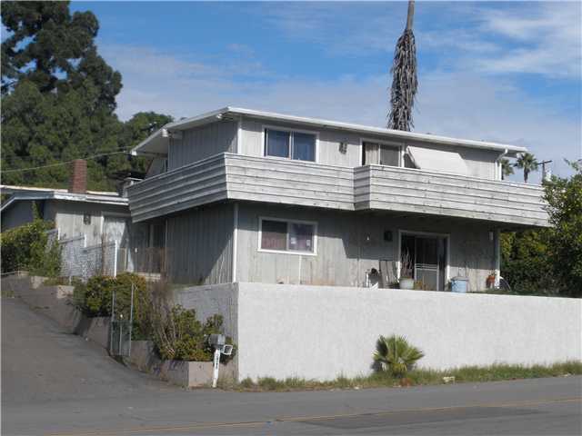 312 E College St, Fallbrook, CA 92028 photo 1