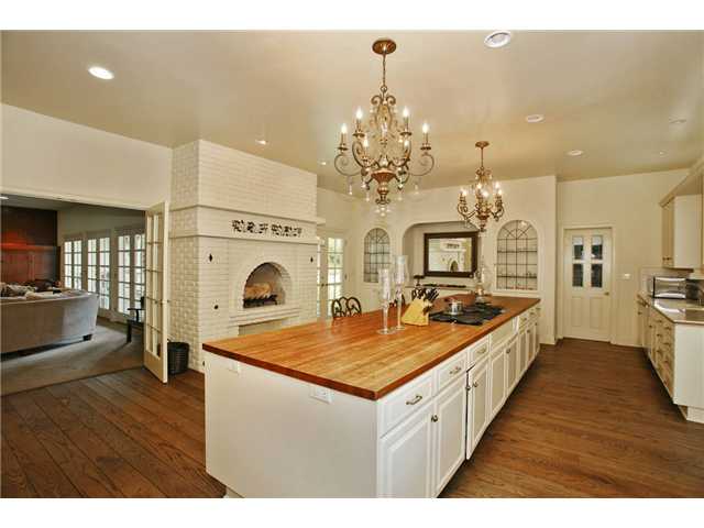 13579 Del Poniente Rd, Poway, CA 92064 photo 8