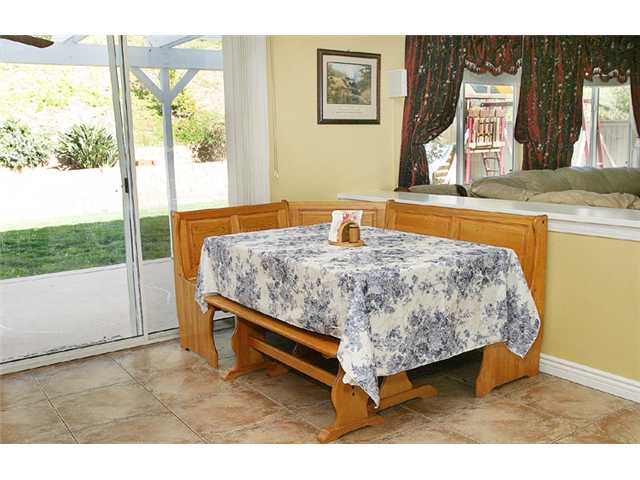 1226 Corte Zafiro, San Marcos, CA 92069 photo 5
