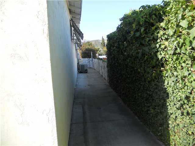 10127 Pinewood Vw, Santee, CA 92071 photo 12