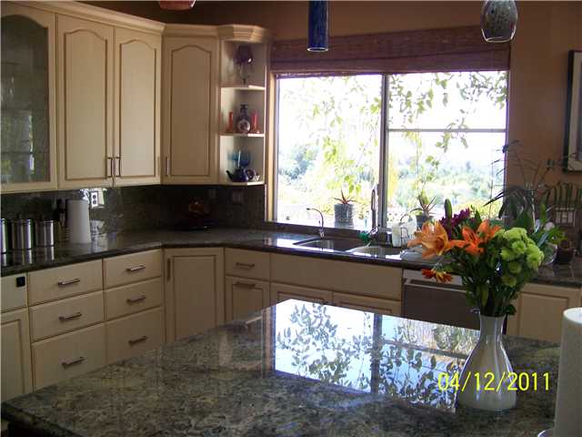 3354 Ryan Dr, Escondido, CA 92025 photo 8