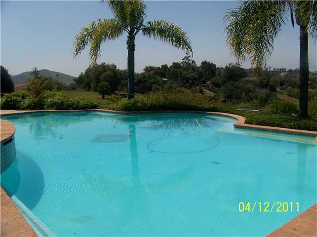 3354 Ryan Dr, Escondido, CA 92025 photo 4