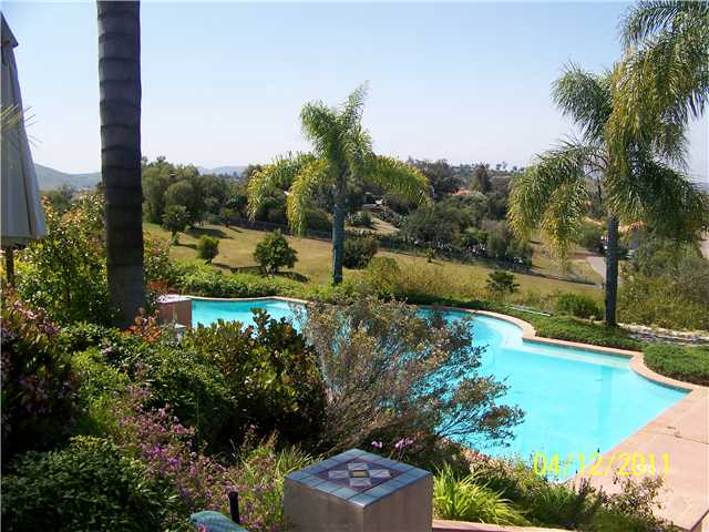 3354 Ryan Dr, Escondido, CA 92025 photo 2
