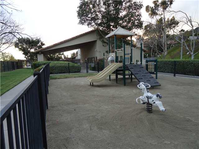 1037 Fairhill Ter, Spring Valley, CA 91977 photo 24