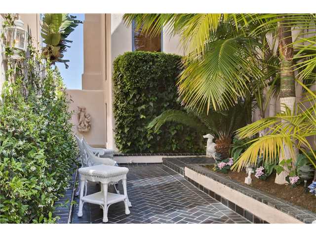 33 The Pt, Coronado, CA 92118 photo 3